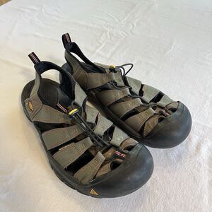 Keen Newport H2 Sandal Mens Sz 11 Olive Green Waterproof Swim Hiking Outdoor